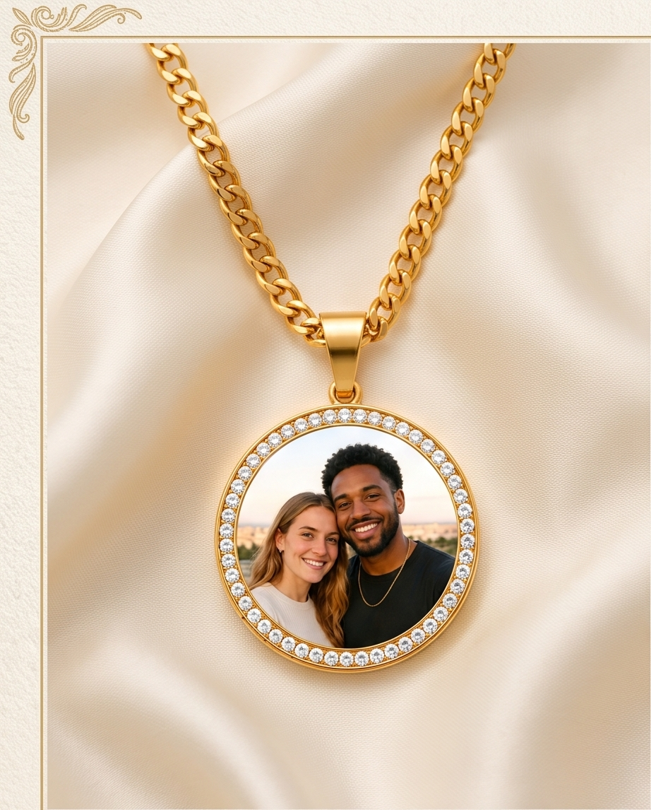Circle Zirconia Photo Pendant