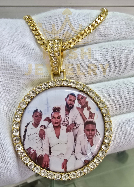 Big Circle Picture Pendant